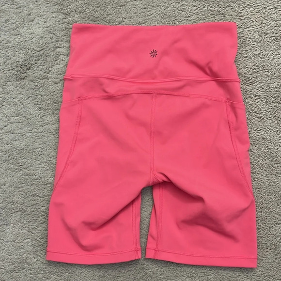 Athleta Ultimate Stash 7” Short NEW - Picture 2 of 3